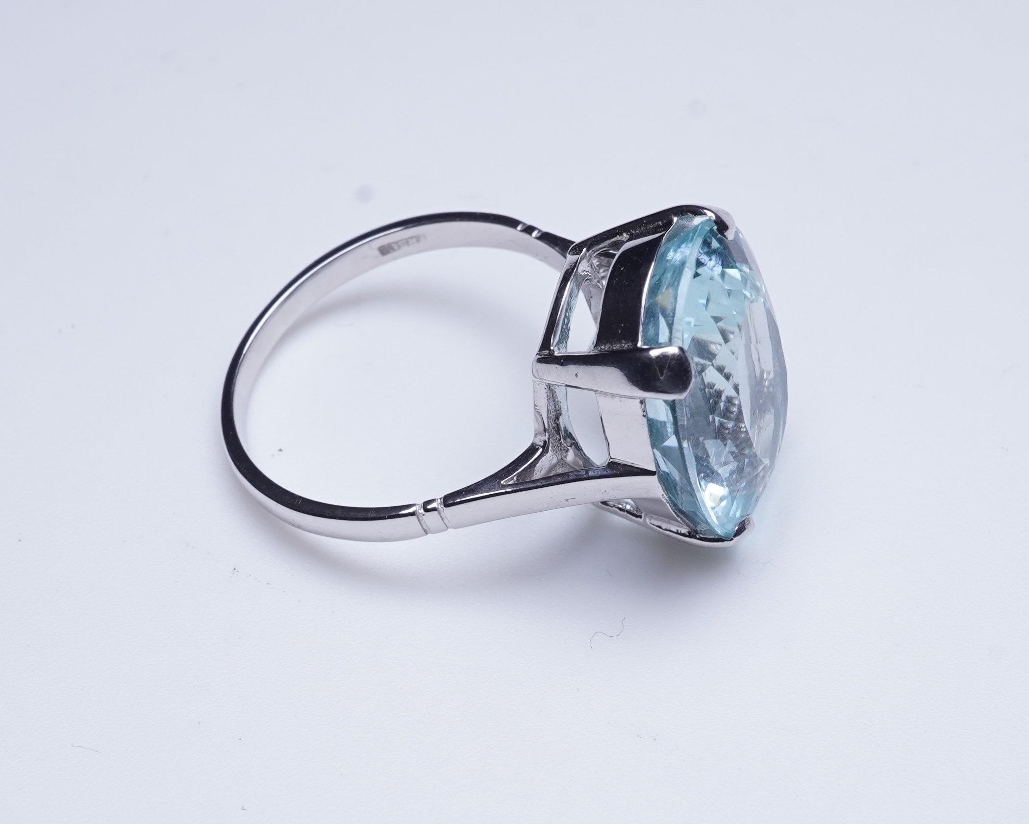 An aquamarine ring